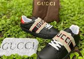 Chaussures athlétiques