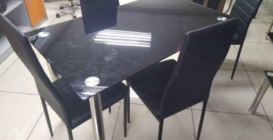 Tables et ensembles de salle à manger