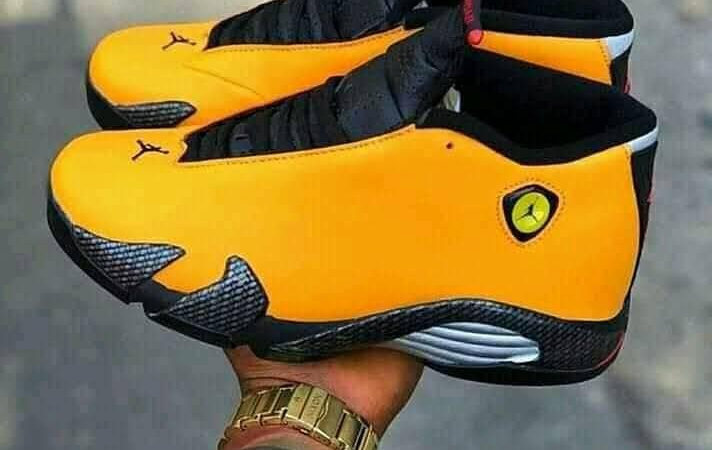 Athletic shoes