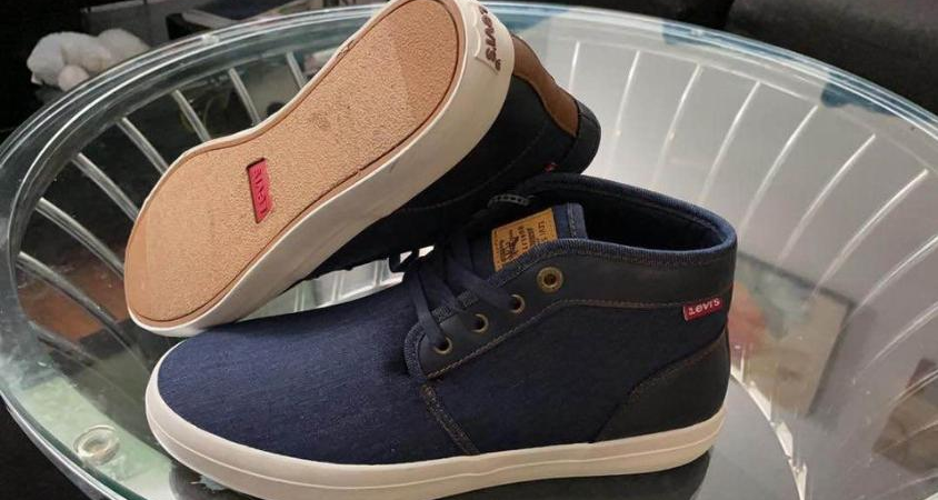 Chaussures athlétiques