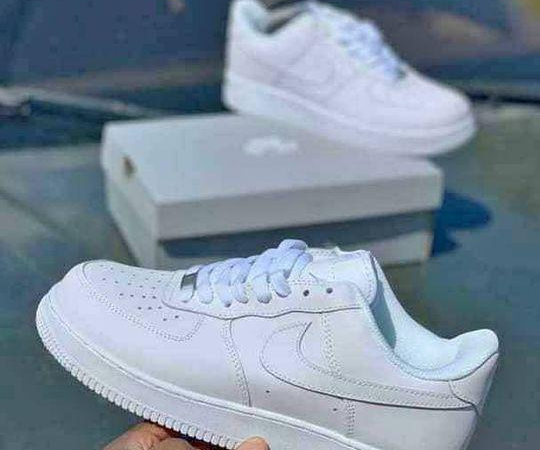 Chaussures athlétiques