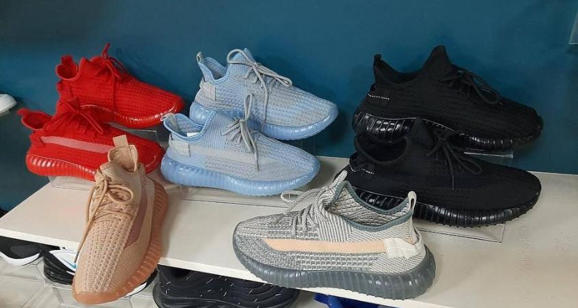 Athletic shoes