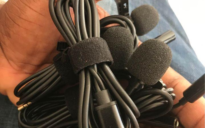 Haut-parleurs, casques et micros