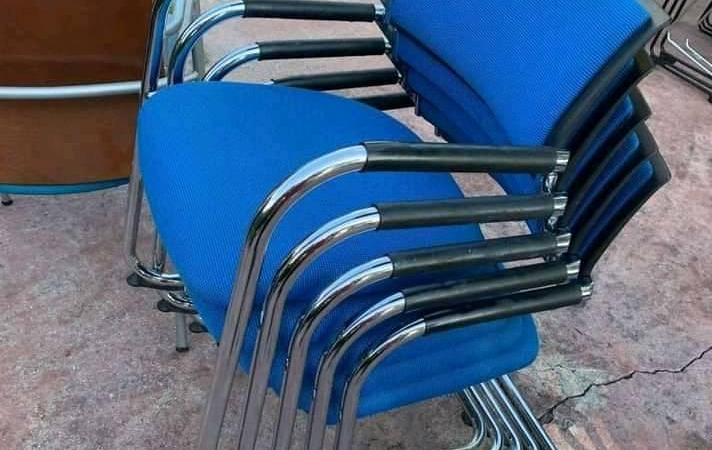 Chairs & Recliners
