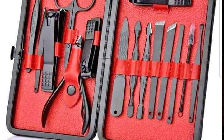 Soins des ongles, manucure et pédicure
